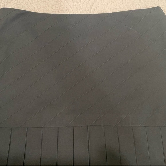 CHANEL Black Pencil Skirt Knee-length with Tiered Pleats - Picture 5 of 5